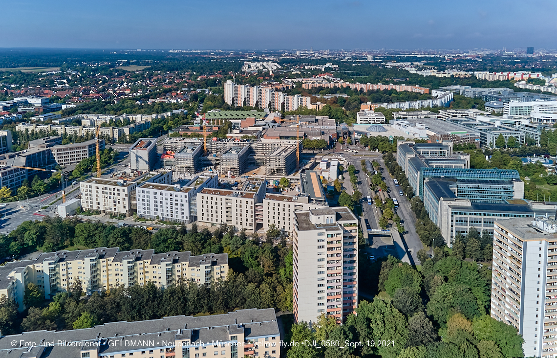 19.09.2021 - Perlach Plaza und Umgebung in Neuperlach 